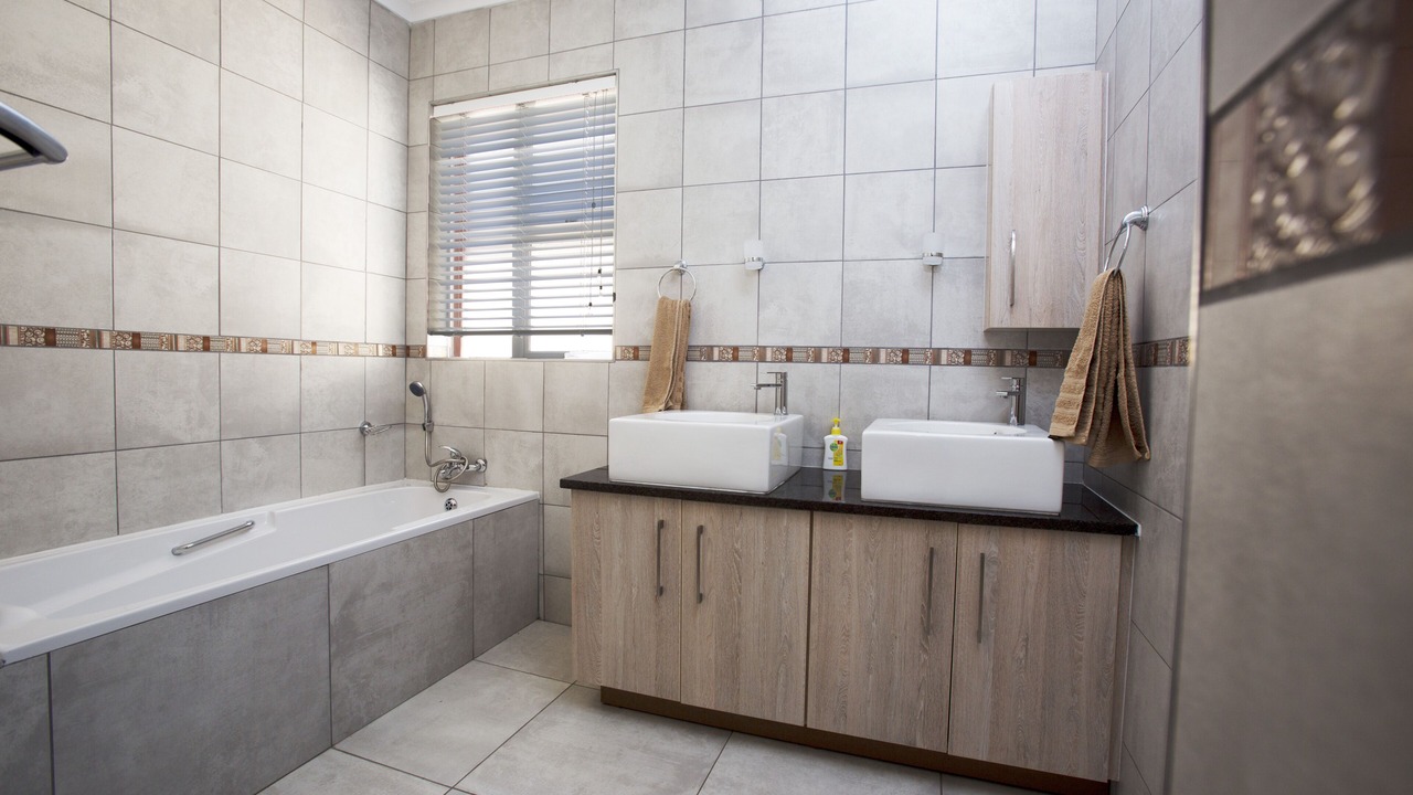Photo of Bathroom in Greater Johannesburg Metropolitan Area