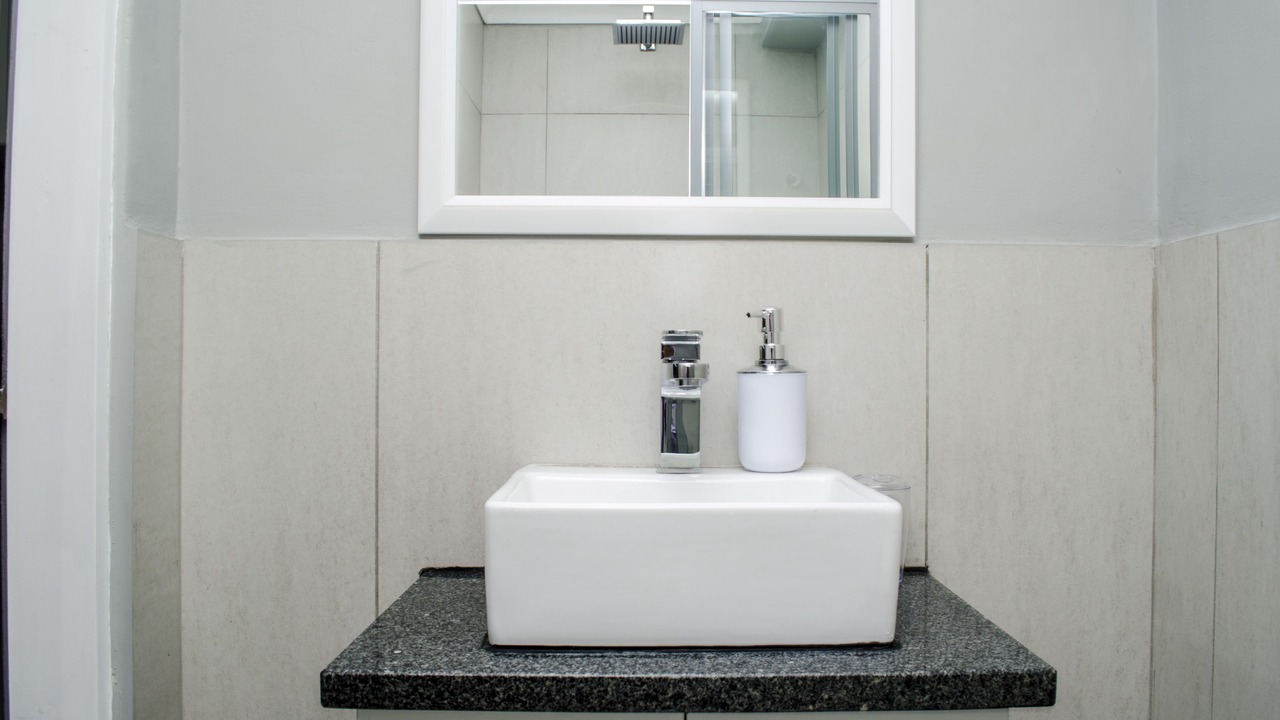 Photo of Bathroom in Observatory