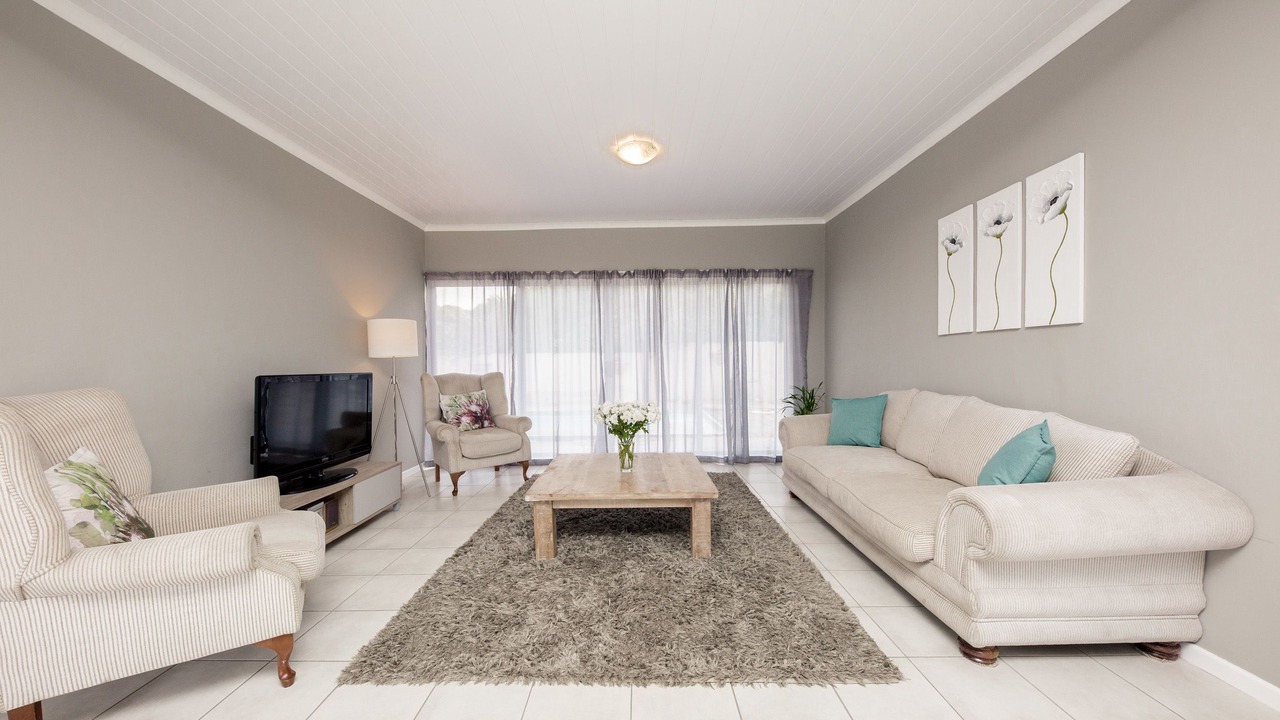 Photo of Livingroom in Elgin