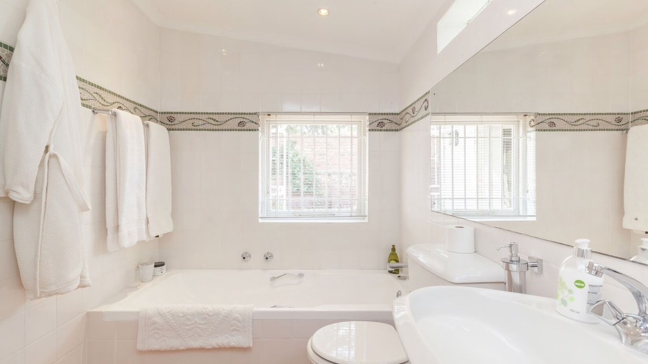 Photo of Bathroom in Greater Johannesburg Metropolitan Area