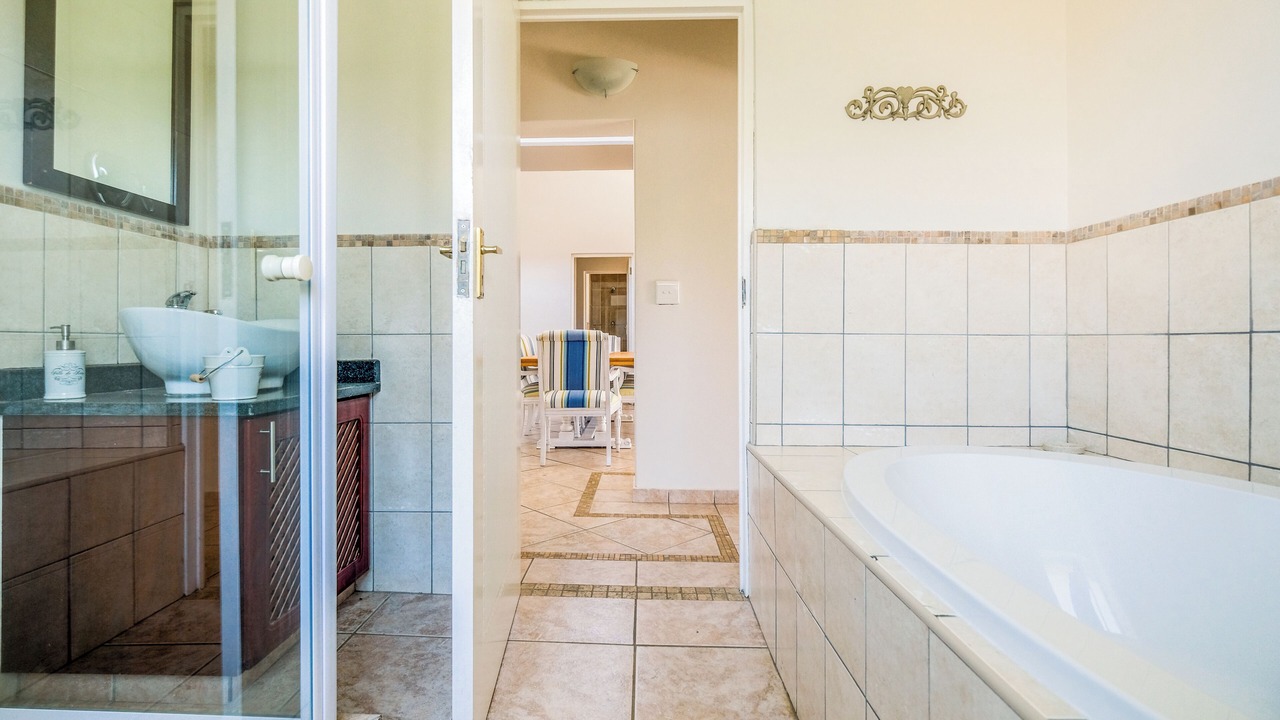 Photo of Bathroom in Vaal Marina