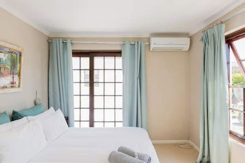 Photo of Bedroom in Claremont