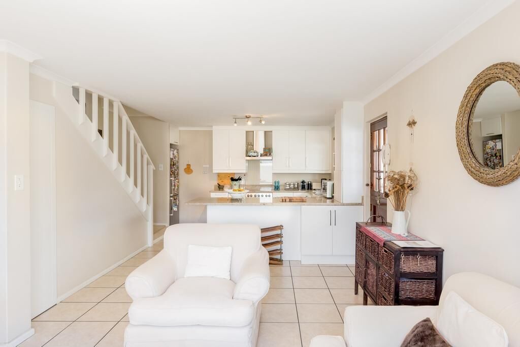 Photo of Livingroom in Claremont