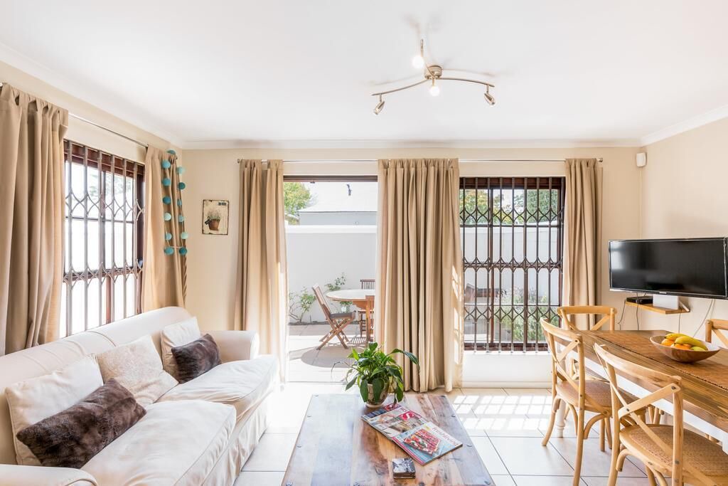 Photo of Livingroom in Claremont