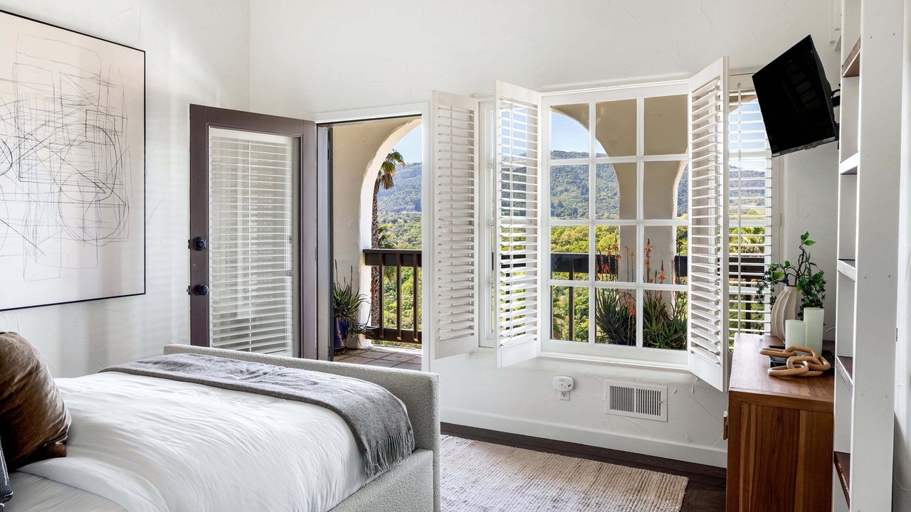 Photo of Bedroom in Glen Ellen