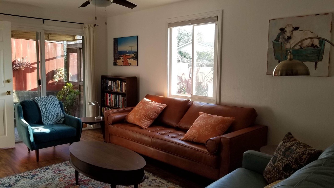 Photo of Livingroom in Richmond Annex