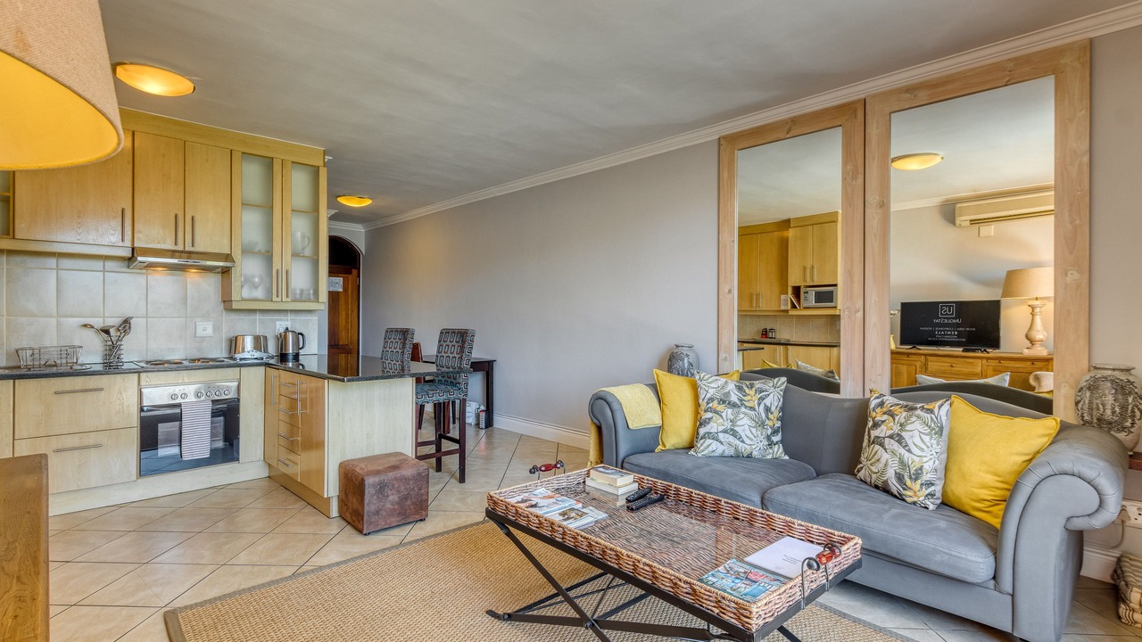 Photo of Livingroom in Stellenbosch Central