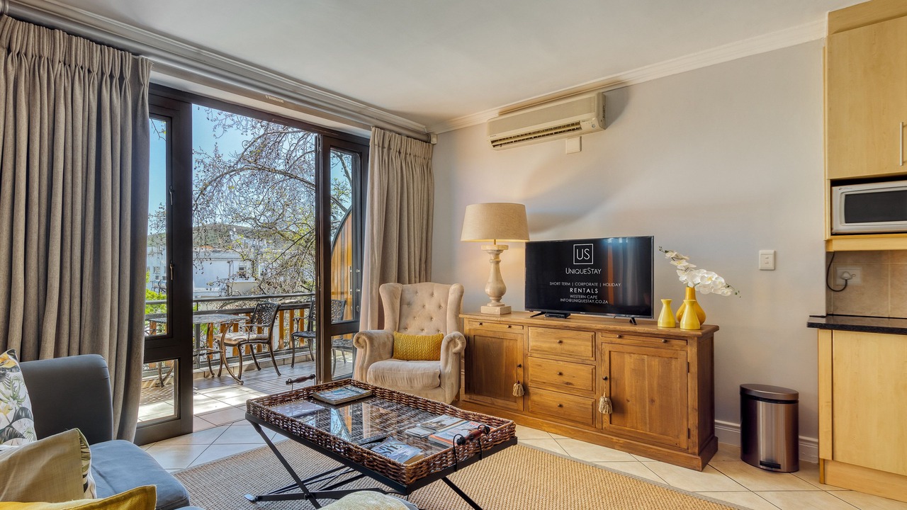 Photo of Livingroom in Stellenbosch Central