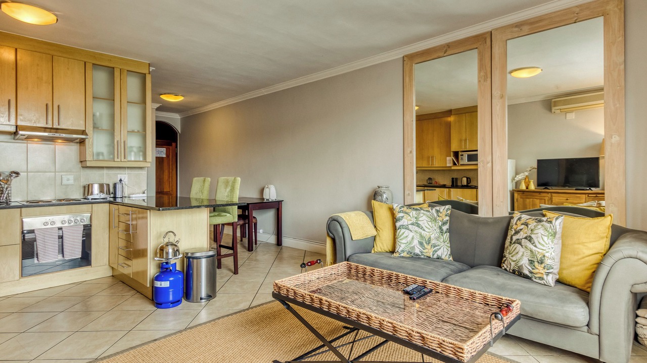 Photo of Livingroom in Stellenbosch Central
