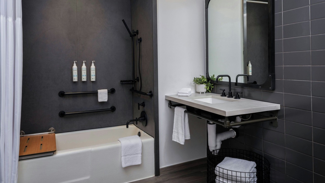 Photo of Bathroom in Fisherman's Wharf