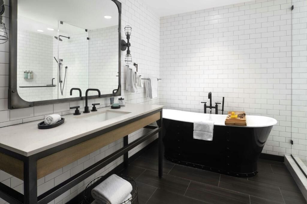 Photo of Bathroom in Fisherman's Wharf