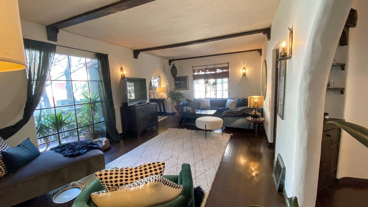 Photo of Livingroom in Oakmore