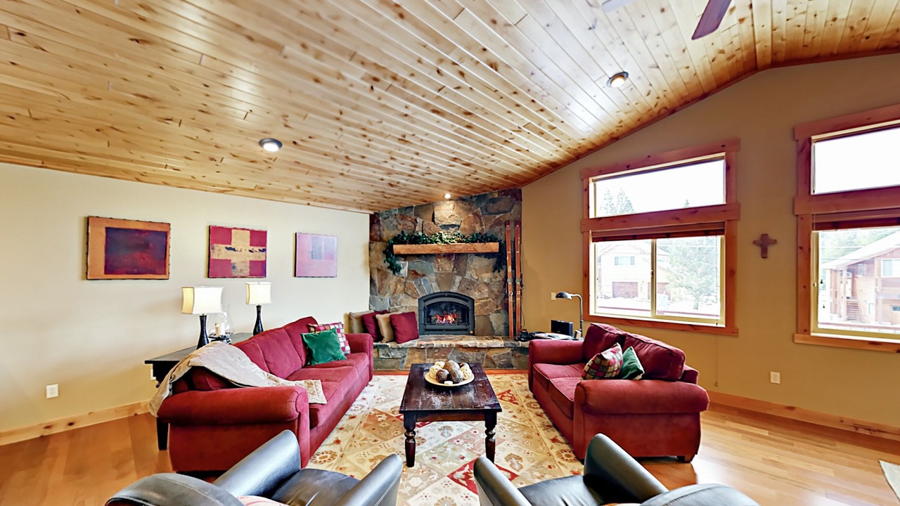 Photo of Livingroom in Truckee