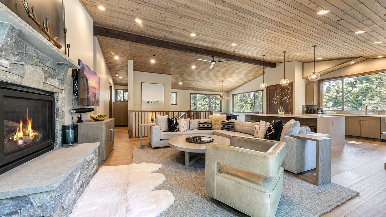Photo of Livingroom in Comstock Acres