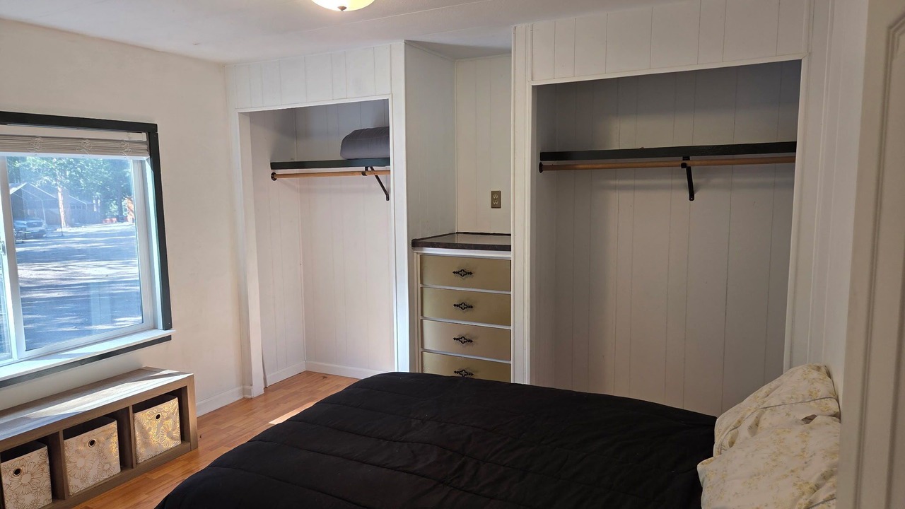 Photo of Bedroom in C-Road