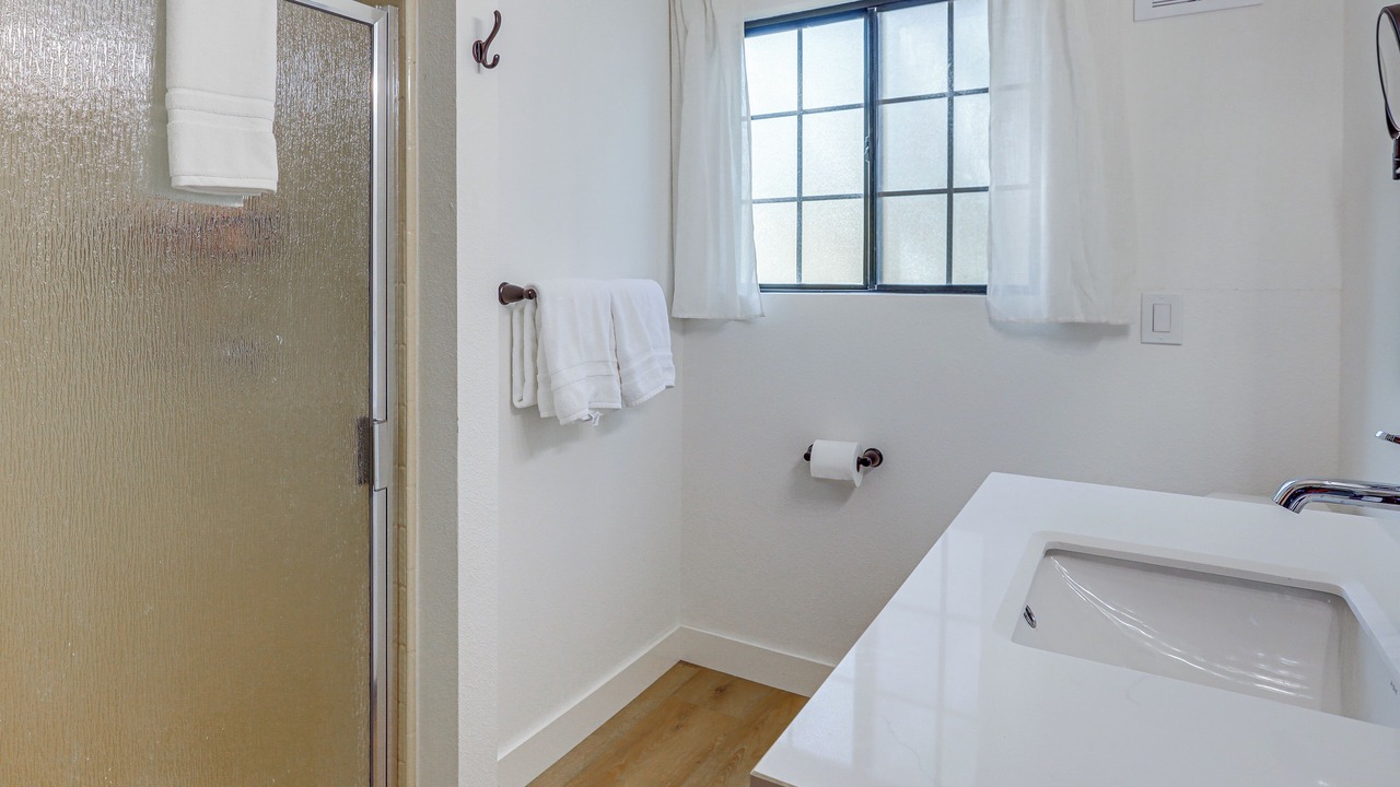 Photo of Bathroom in Oak Shores
