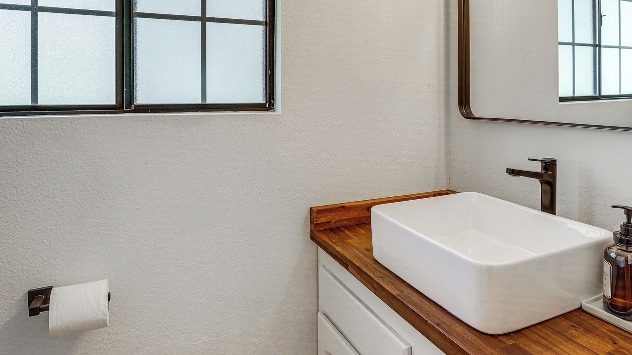 Photo of Bathroom in Oak Shores