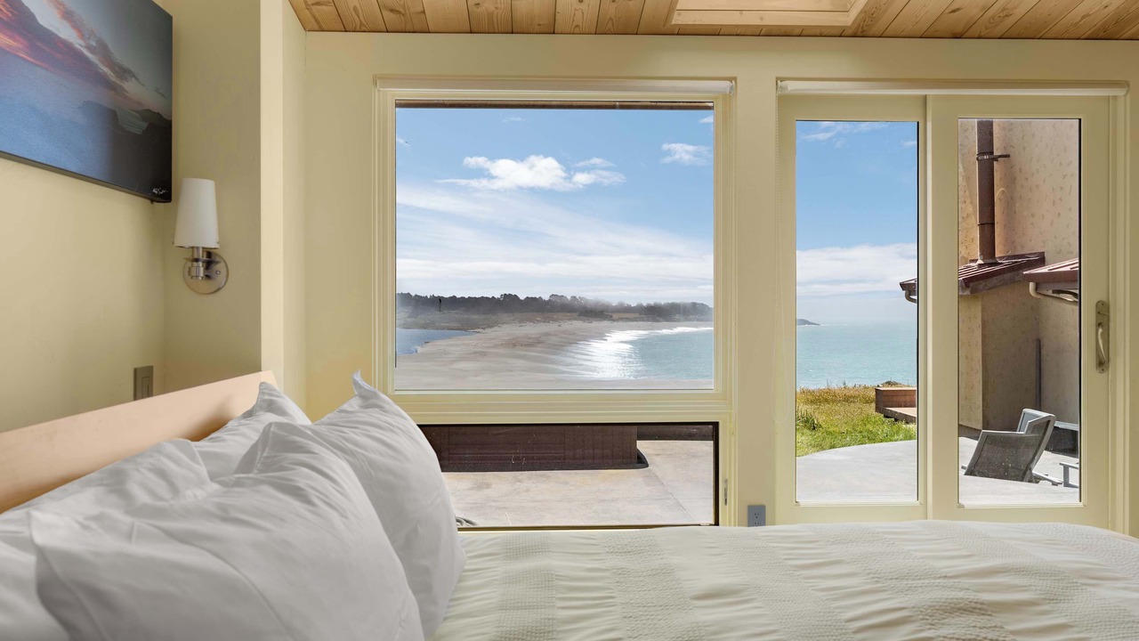 Photo of Bedroom in Gualala