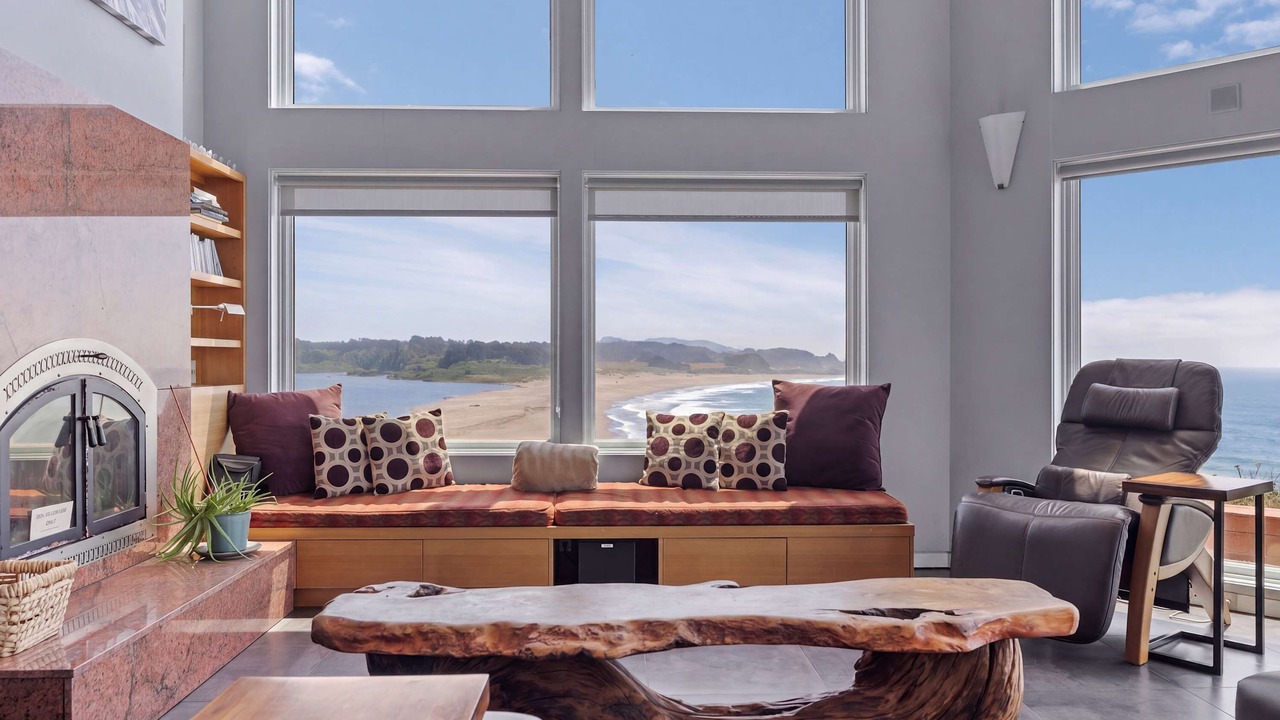 Photo of Livingroom in Gualala
