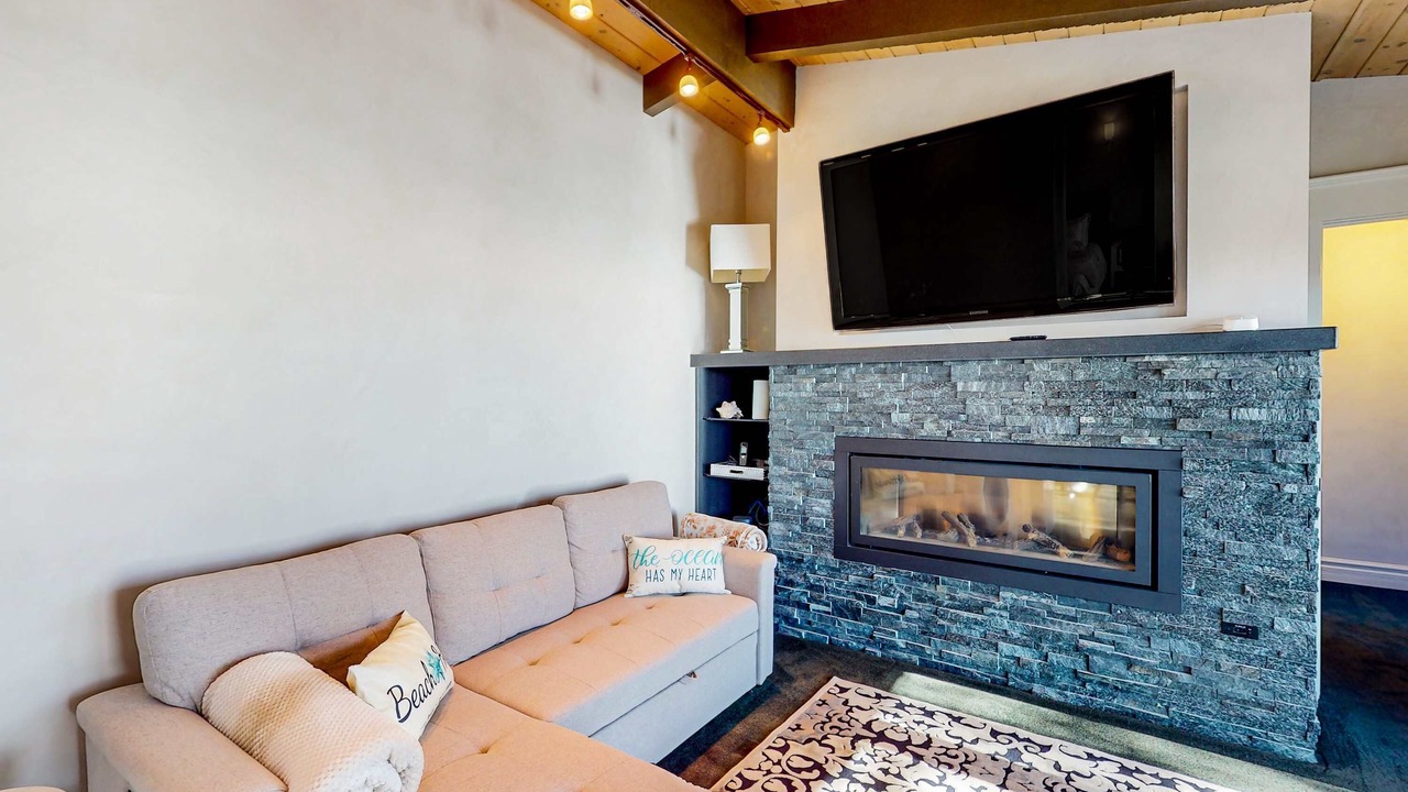Photo of Livingroom in Gualala