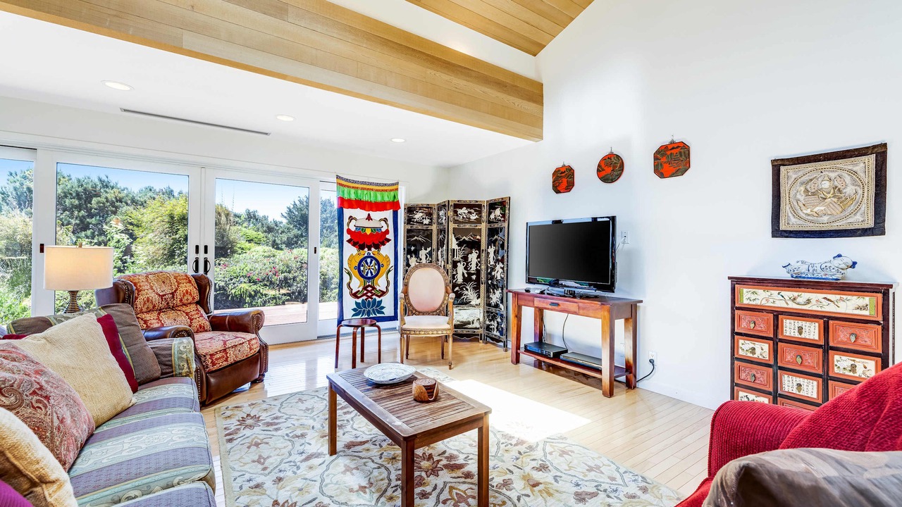 Photo of Bedroom in Gualala