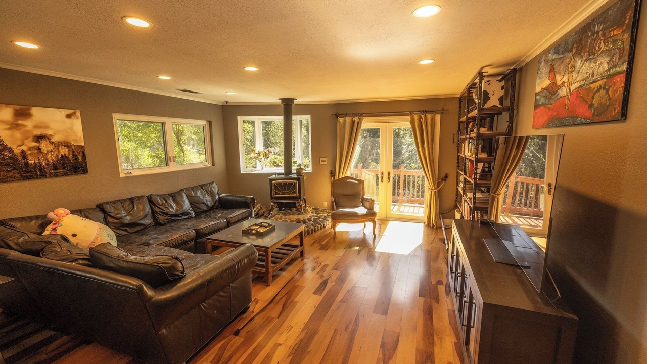 Photo of Livingroom in Lexington Hills