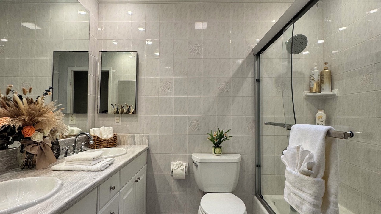 Photo of Bathroom in Broadmoor