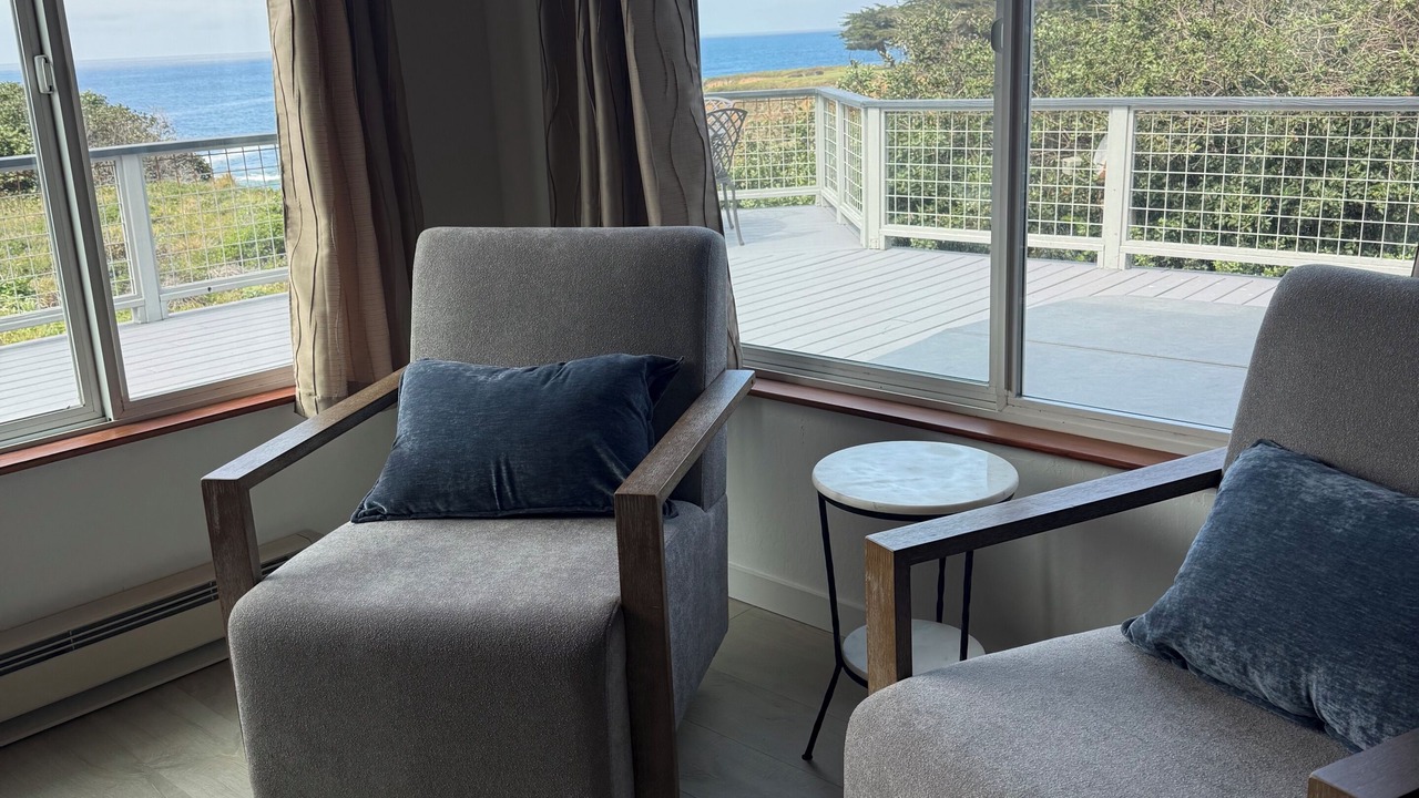 Photo of Livingroom in Gualala