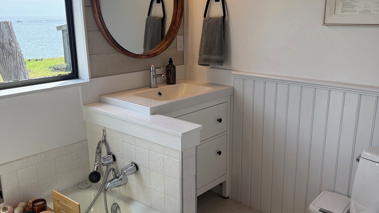 Photo of Bathroom in Gualala