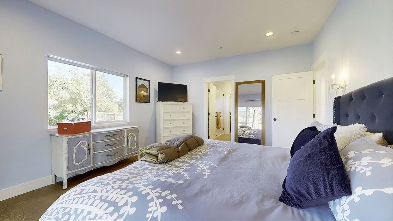 Photo of Bedroom in Santa Rosa
