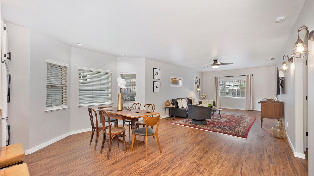 Photo of Livingroom in Central Sacramento