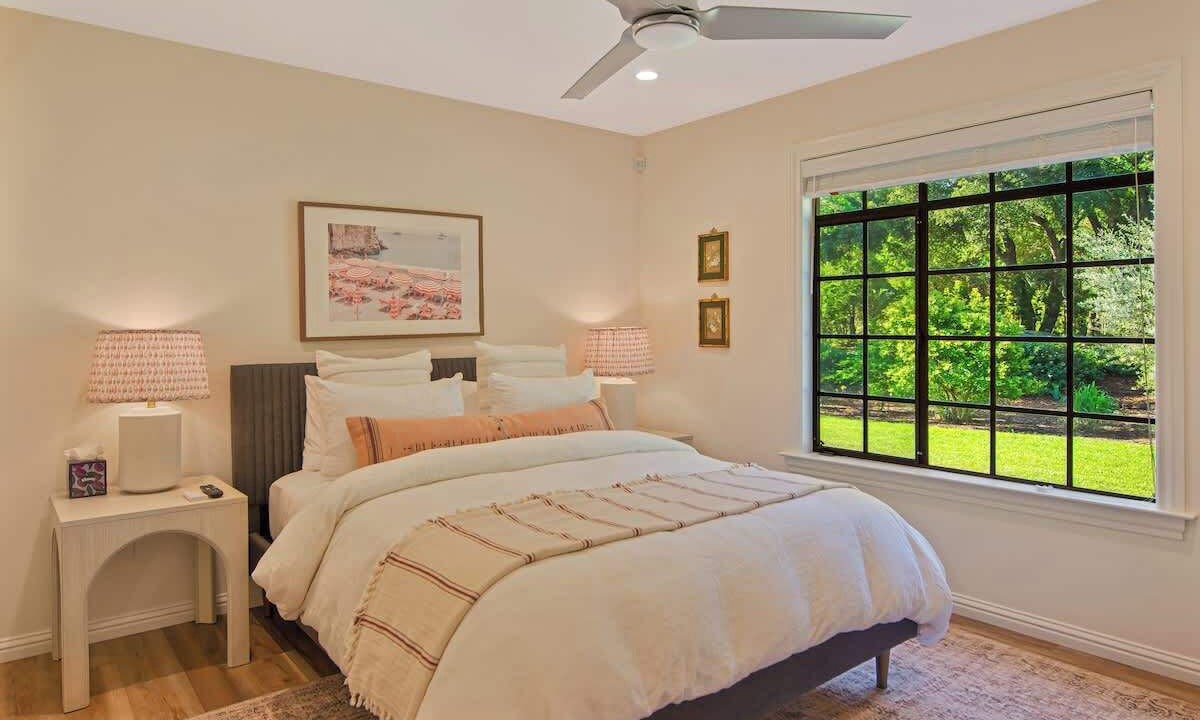 Photo of Bedroom in Eldridge
