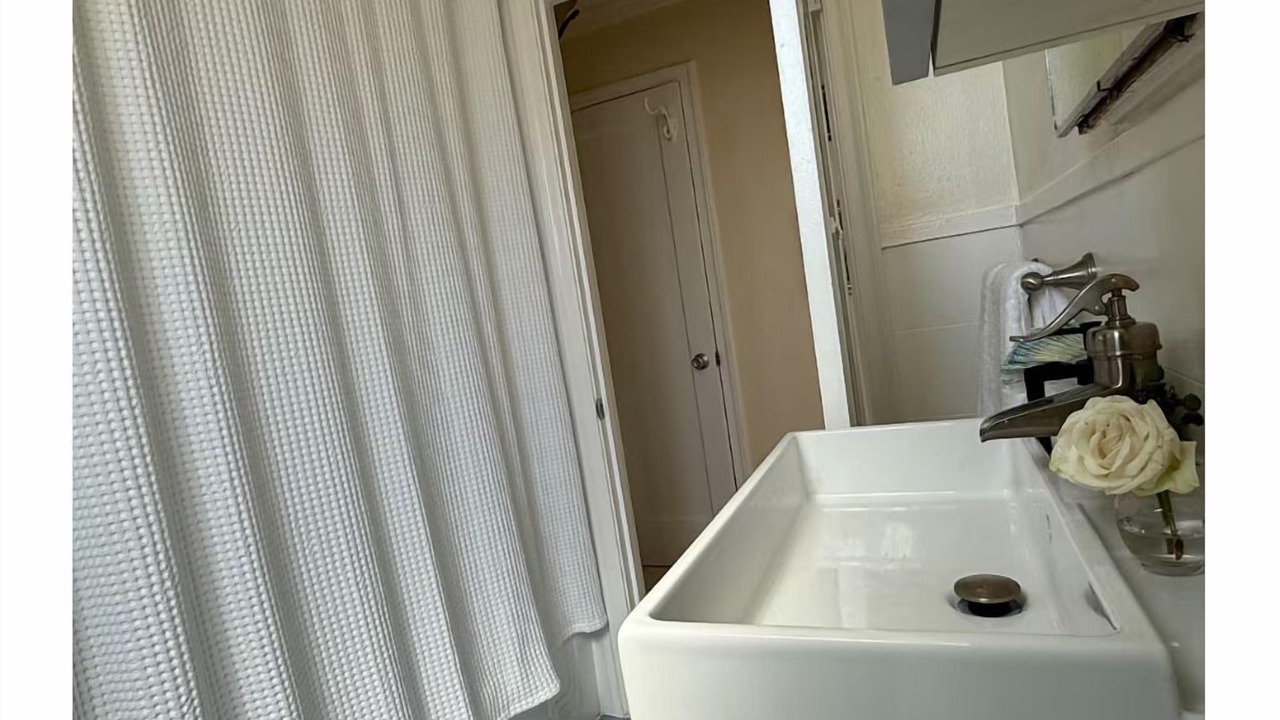 Photo of Bathroom in Central San Mateo