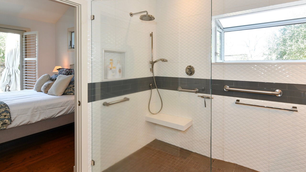 Photo of Bathroom in St. Helena