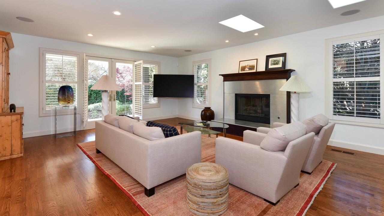 Photo of Livingroom in St. Helena
