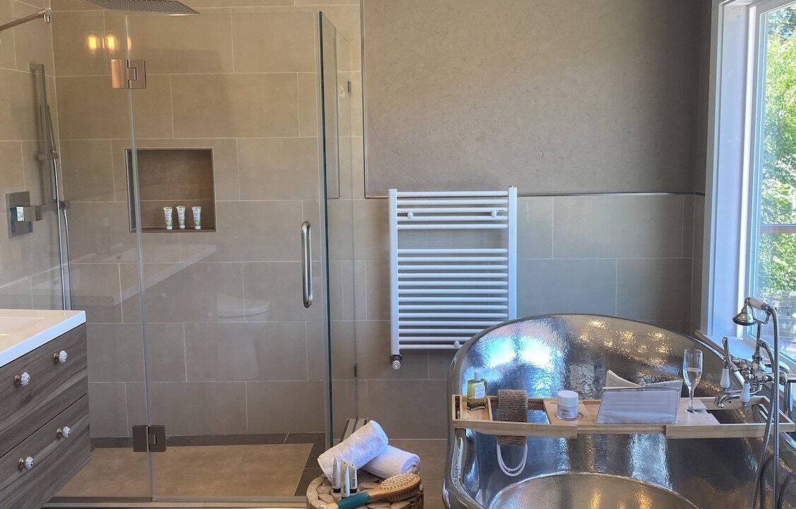 Photo of Bathroom in Park Pacifica
