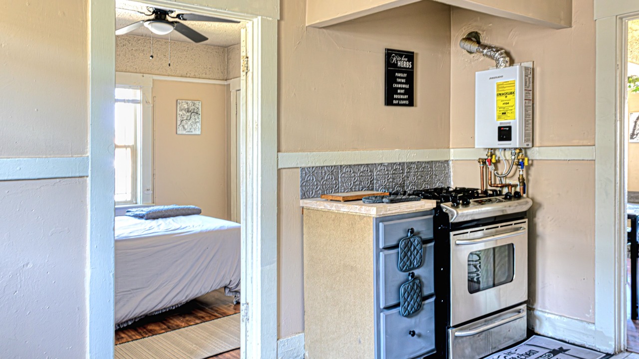 Photo of Bedroom in Oakland