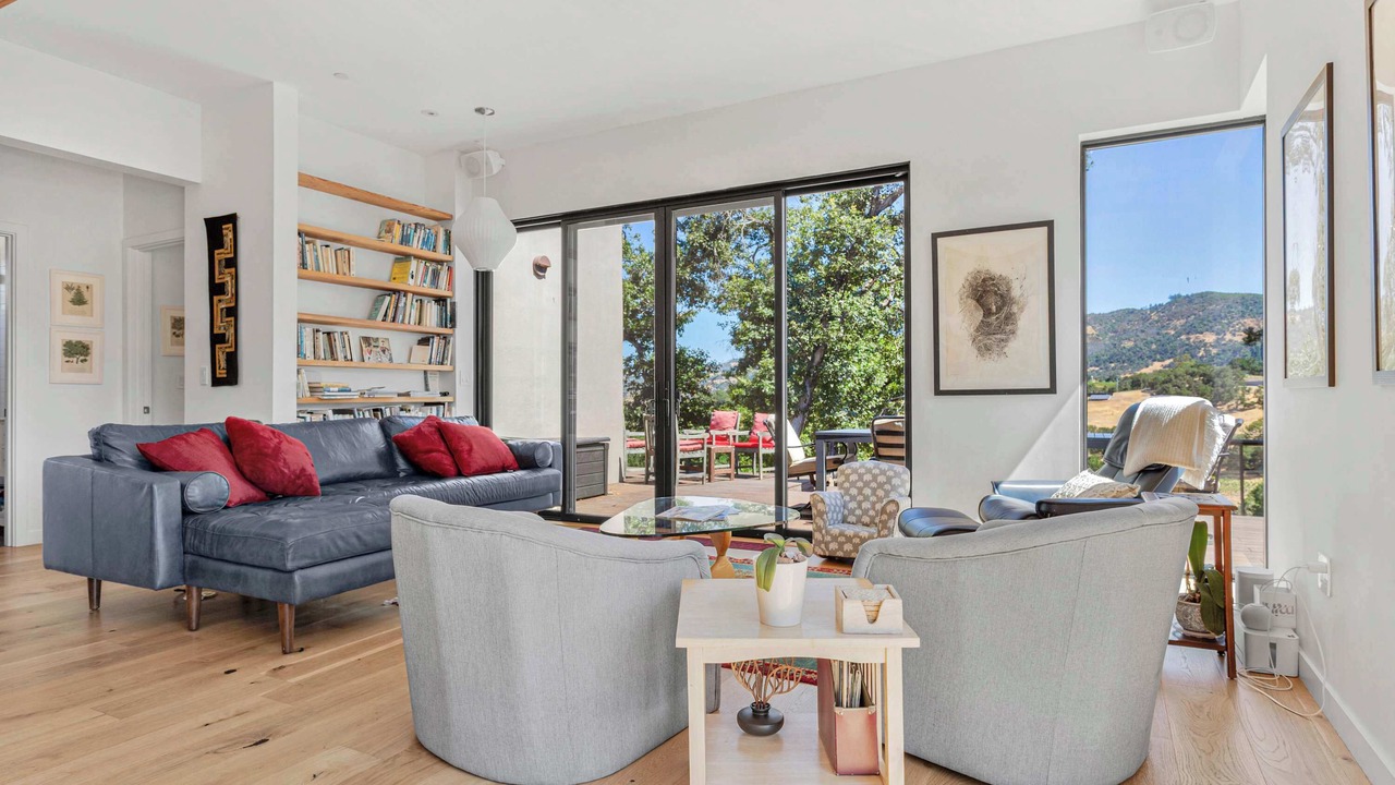 Photo of Livingroom in Riebli-Wallace Neighborhood Group