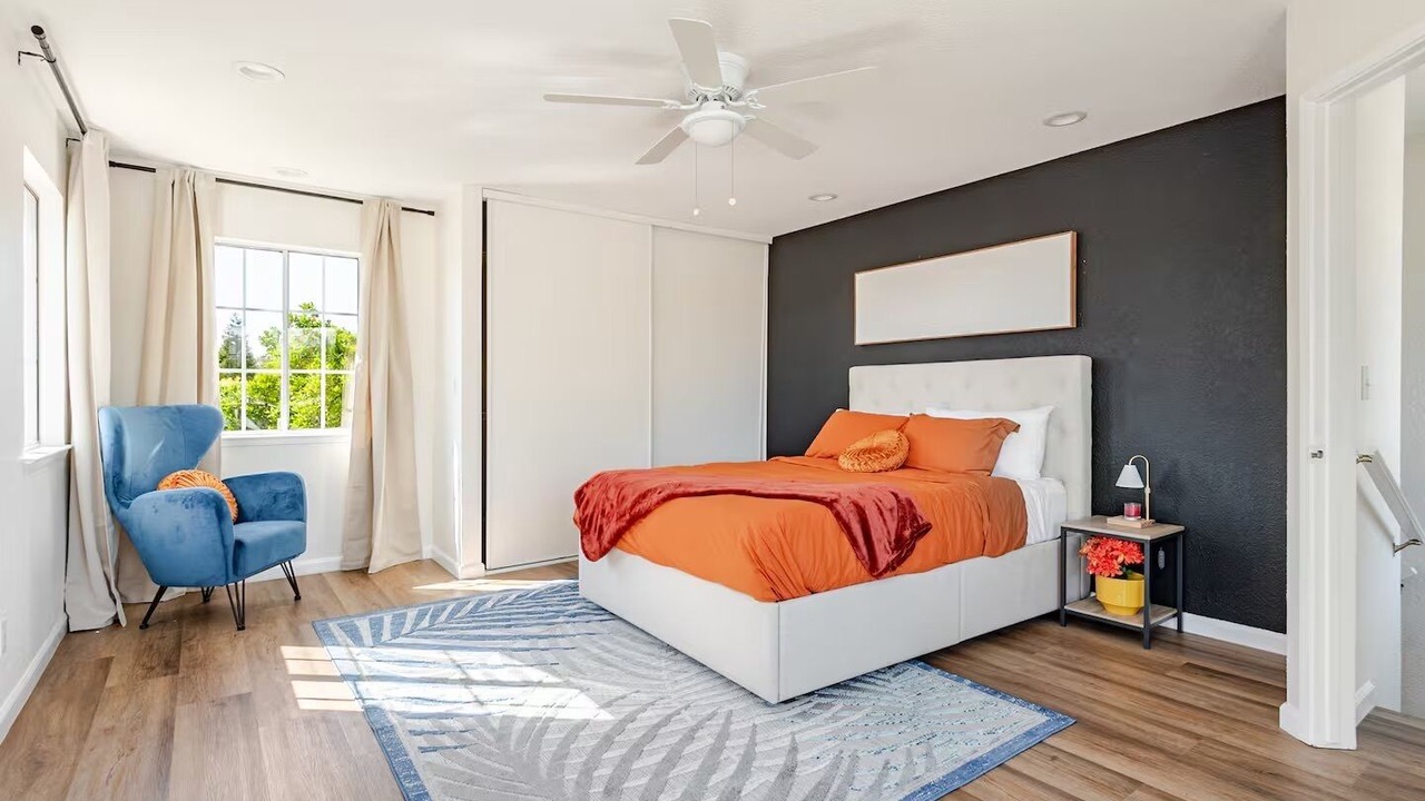 Photo of Bedroom in Central District