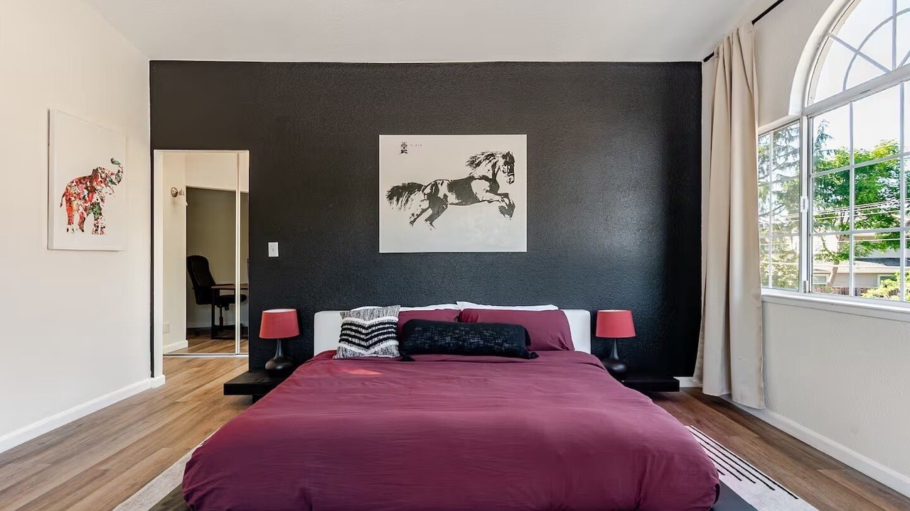Photo of Bedroom in Central District