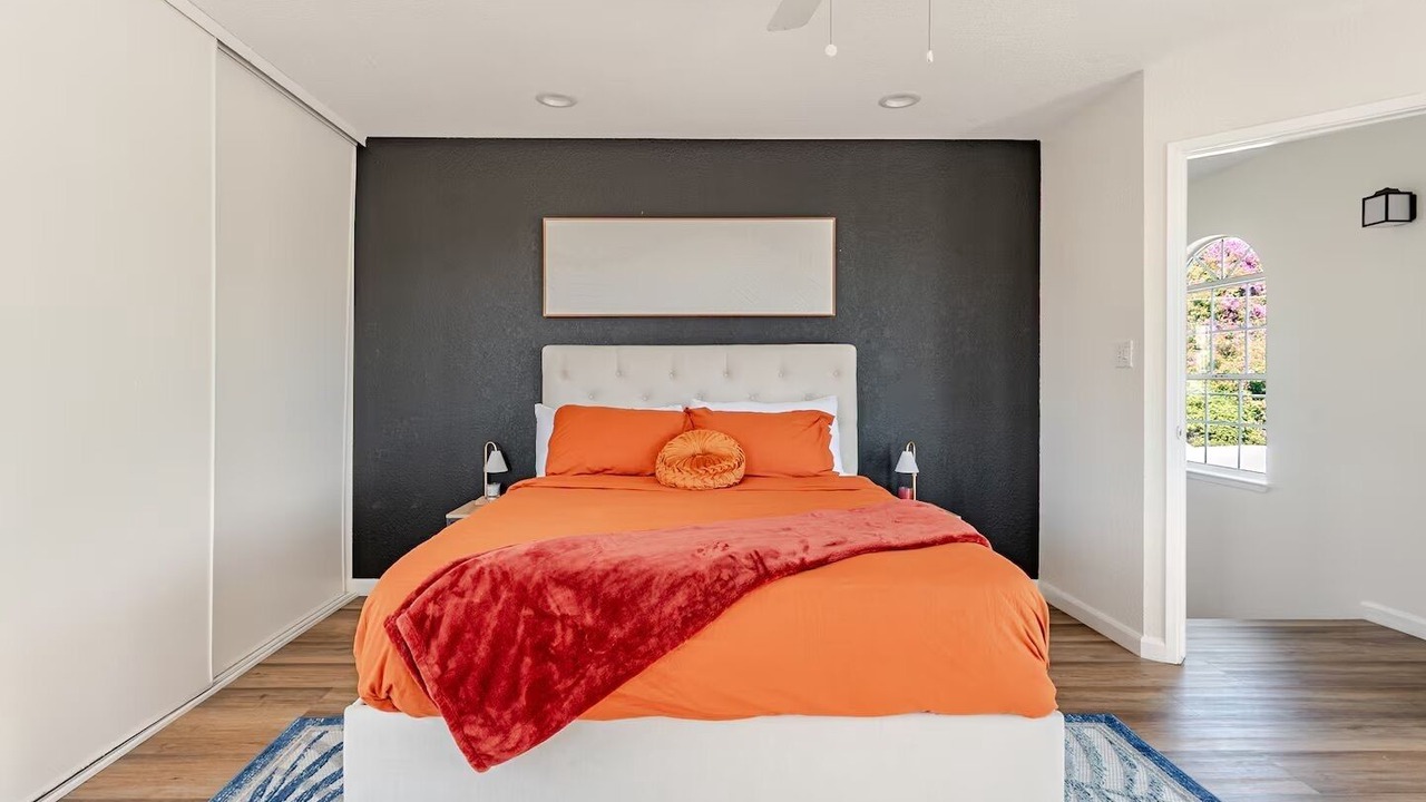 Photo of Bedroom in Central District