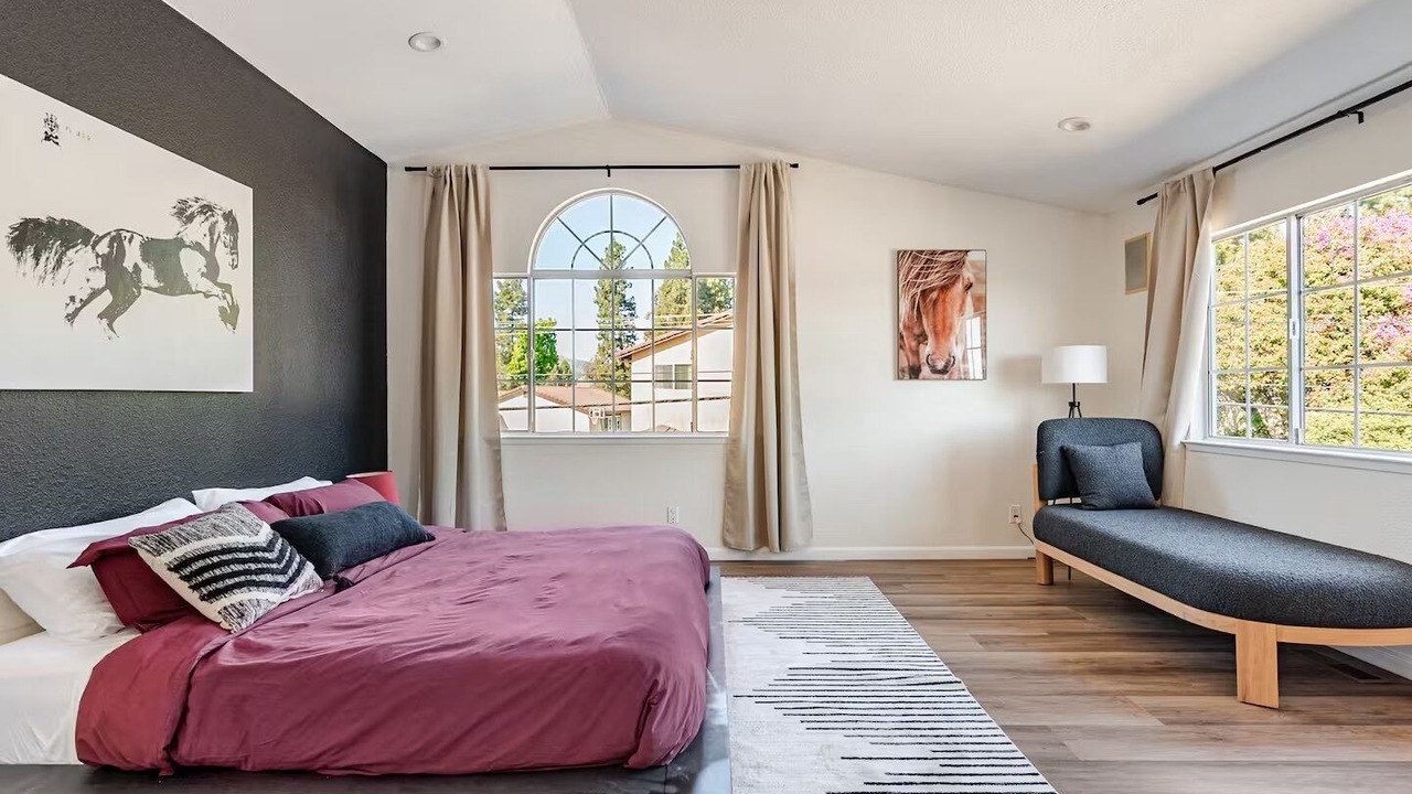 Photo of Bedroom in Central District