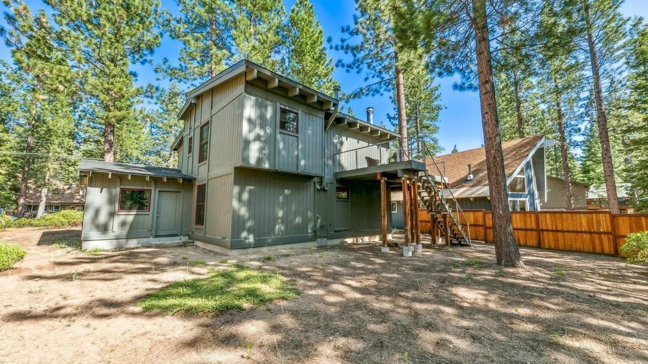 Photo of Outdoor in Pioneer Trail