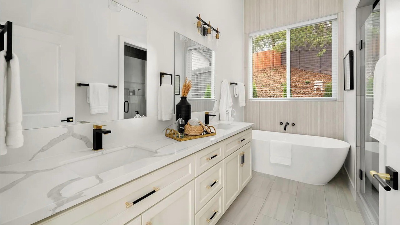 Photo of Bathroom in North Auburn