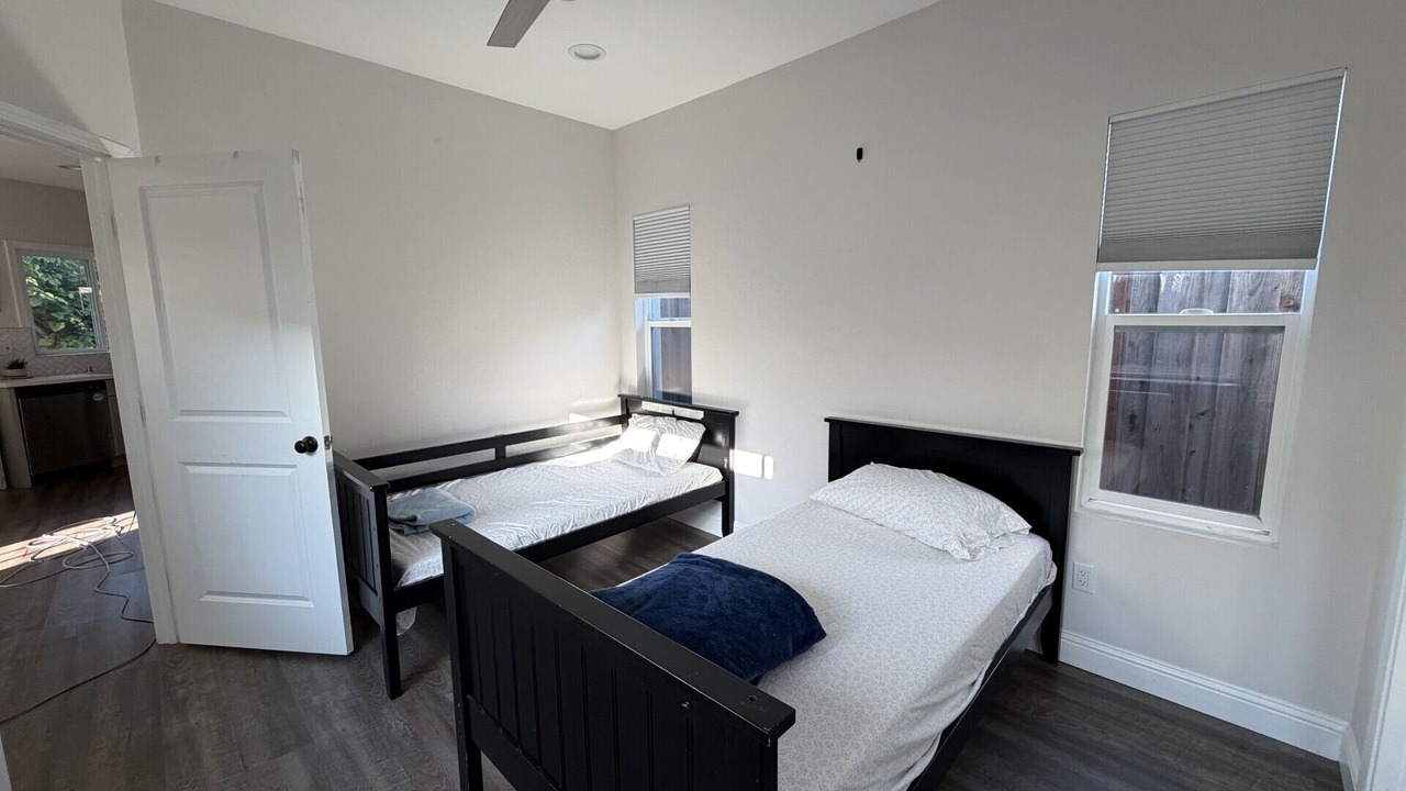 Photo of Bedroom in Newark