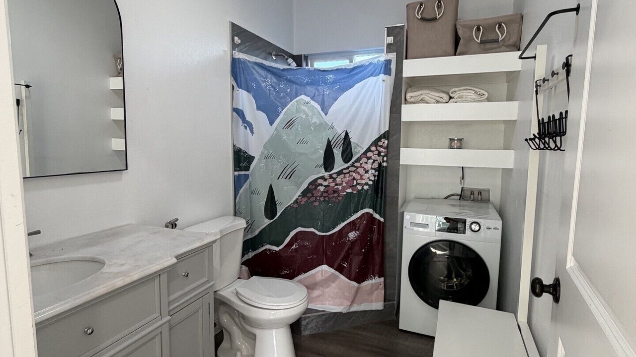 Photo of Bathroom in Newark