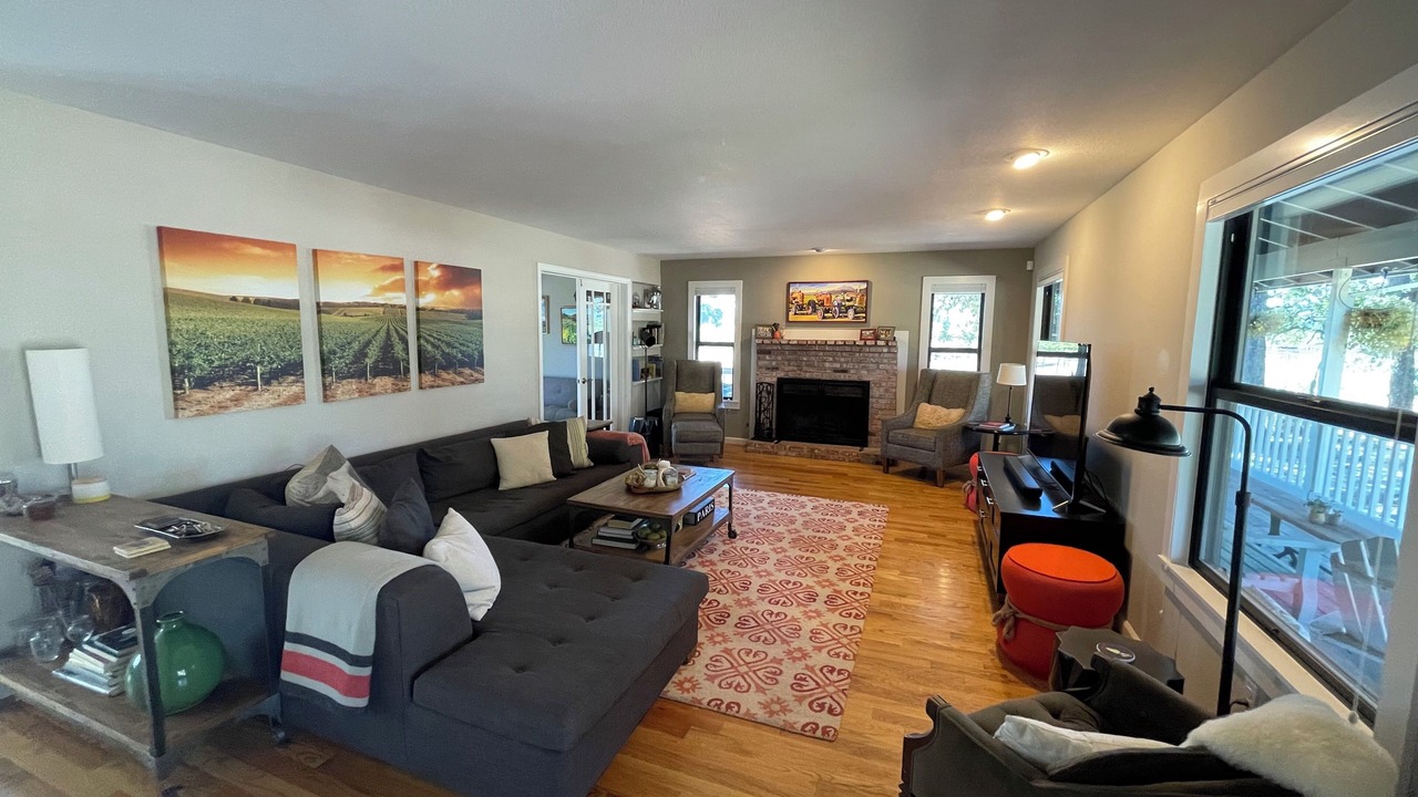 Photo of Livingroom in Santa Rosa