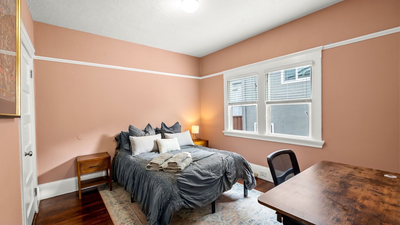 Photo of Bedroom in South Berkeley