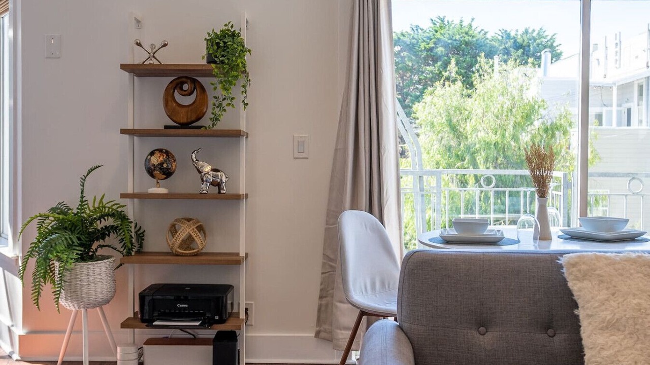Photo of Livingroom in Lower Haight