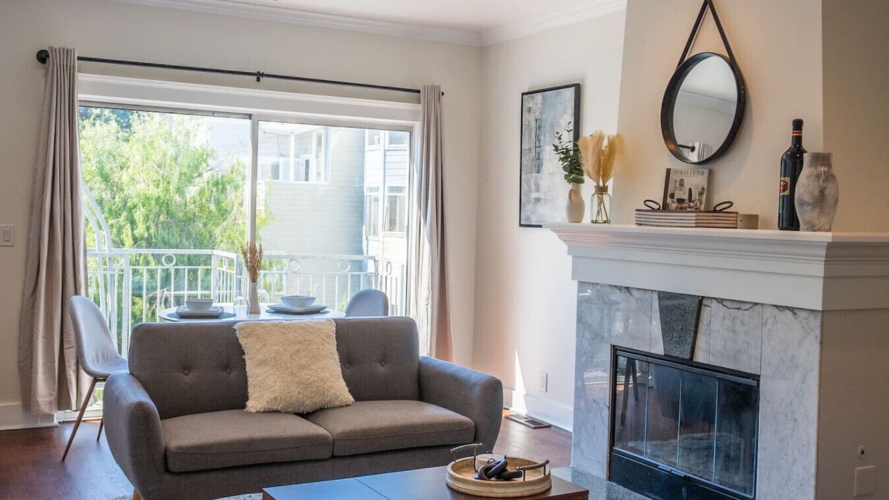Photo of Livingroom in Lower Haight